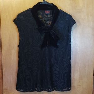 Folter clothing see through top